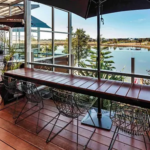 **** Hotel Mercure Sunshine Coast Australia