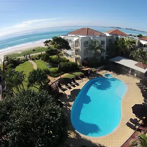 Golden Riviera Absolute Beachfront **** Gold Coast