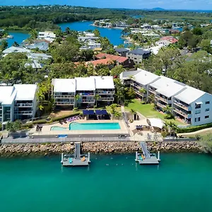 **** Aparthotel Shores Australia